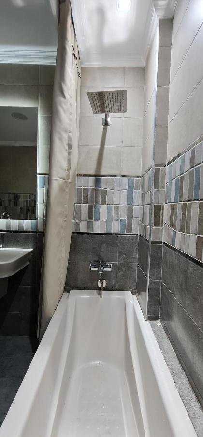 Comfy 2-Bedrooms Apartment In Cairo 44-2 Dış mekan fotoğraf